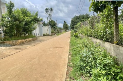 Đất TT Nam Ban 4600m2 - 800m2 TC. 2 MT...