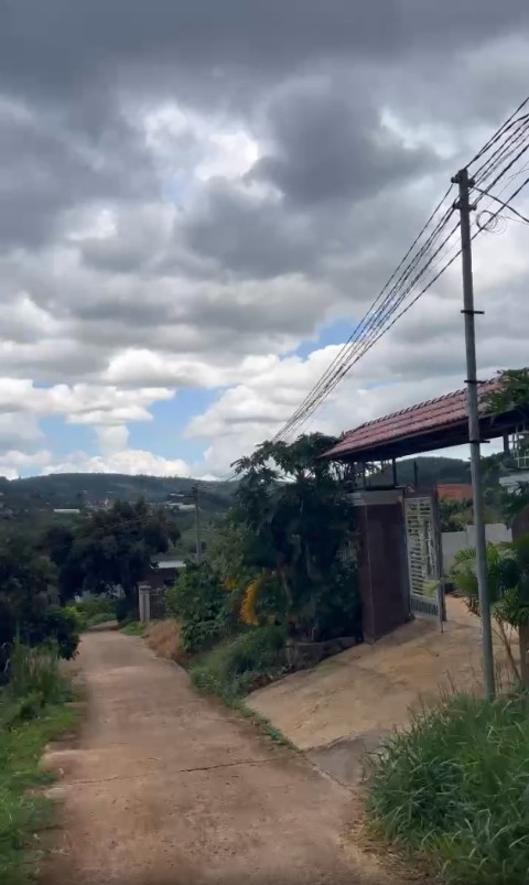 Mảnh đất Gia Lâm cách nhựa chỉ DT725...