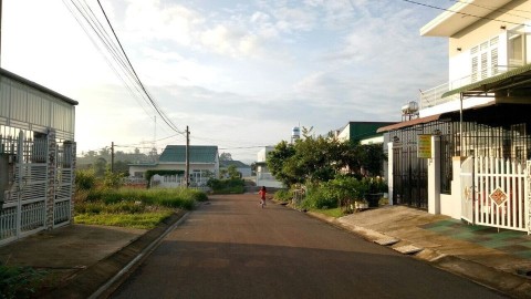 Bán đất mặt tiền Trần Văn Cao. phường...