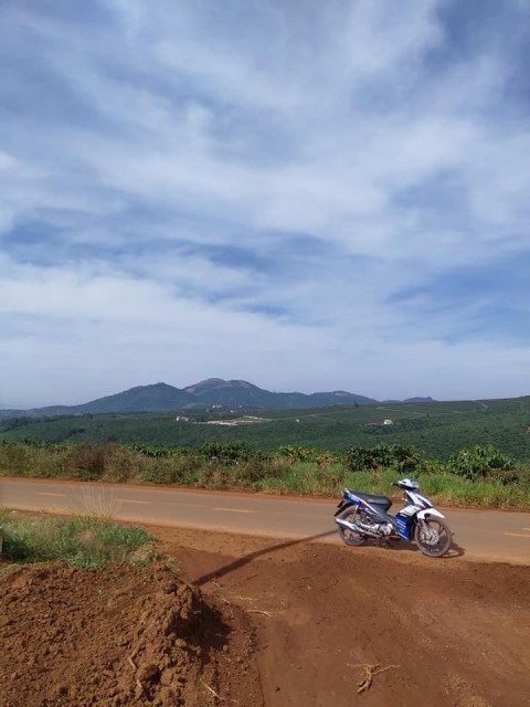 Bán 1 lô đất nền view đẹp ở đường Liên...