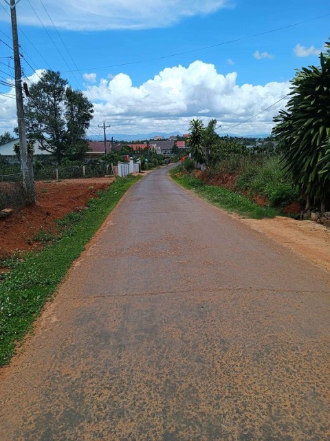 Bán nhanh lô đất ngay trung tâm xã Đinh...