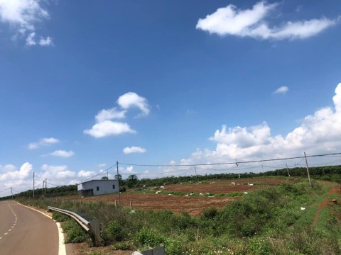 CẦN BÁN LÔ ĐẤT 3 MẶT TIỀN - NGAY CẠNH...