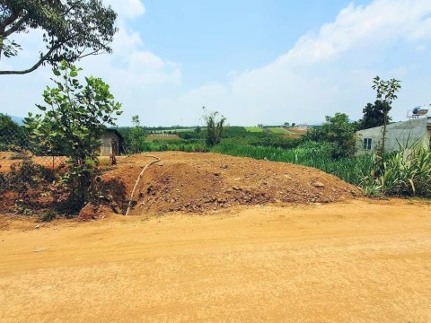 Bán 1.233m² đất mặt tiền đường nhựa liên...