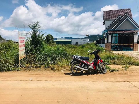 Bán lô đât mặt tiền đường liên xã ka đô...