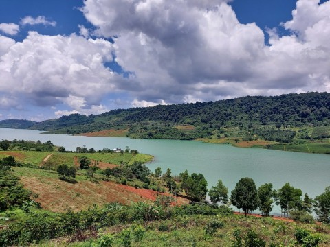 BÁN ĐẤT GIÁP HỒ MÁT SIÊU ĐẸP - CẦN RA...