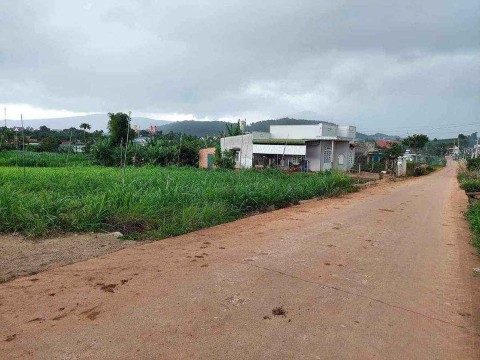 Cần bán lô đất tại xã Pró , Huyện Đơn...