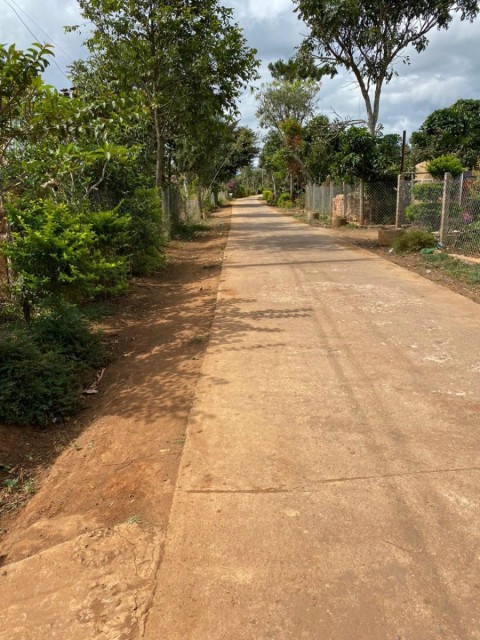 bán lô đất gần sân bóng Yang ly xã...