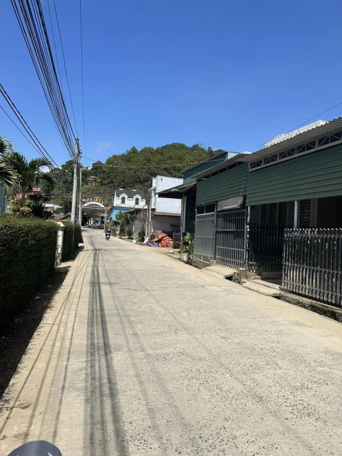 Cần Bán Nhanh Lô Đất Tại Xã Lạc Lâm -...