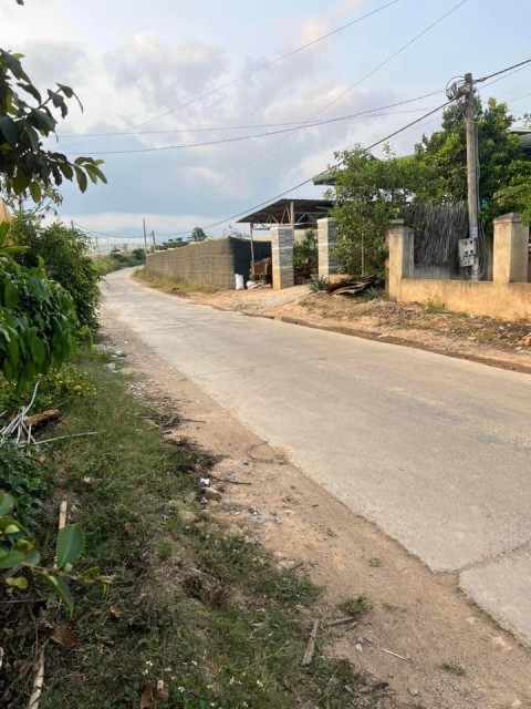 Bán đất mặt đường bê tông liên xã 15m...