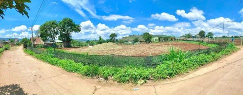 Cần bán lỗ mảnh đất 1376m2 lô góc 2 mặt...