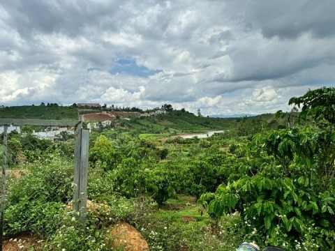 Cần bán chiếc view hồ thôn 2- xã Lộc...