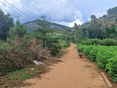 Mảnh đất view đẹp giá rẻ ở khu dân cư...