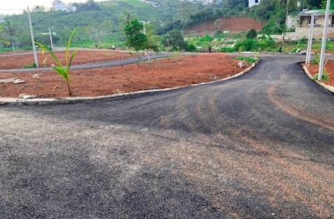 Bán đất giá rẻ tại đường Lý Chính Thắng...