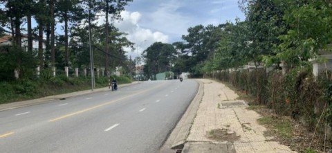 BÁN LÔ ĐẤT XÂY KHÁCH SẠN 4-5* ĐƯỜNG TRẦN...