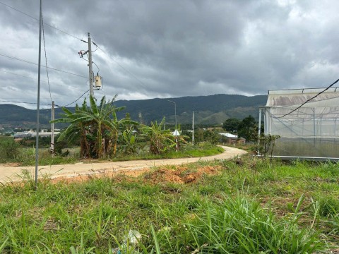 Mảnh đất view đẹp giá rẻ ở khu dân cư...