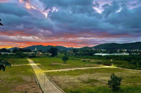 Mảnh đất rẻ đẹp, ngang rộng, view đồi...