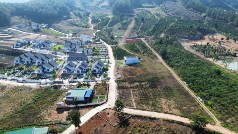 Mảnh đất đối diện khu biệt thự Gia Lâm,...