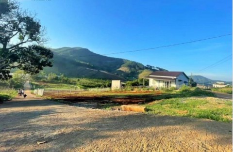 BÁN LÔ ĐẤT 600M2, GIÁ 540 TRIỆU GẦN...