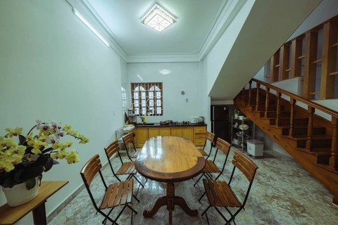 BÁN NHÀ TRUNG TÂM PHỐ 2 MẶT TIỀN ĐƯỜNG...