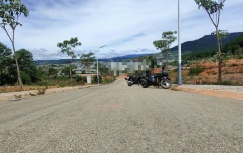 Đất Lang Bang sổ sẵn 1000m2 có thổ cư,...