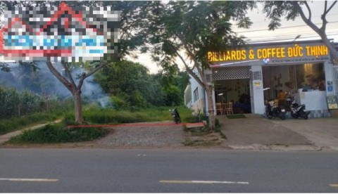 SỞ HỮU NGAY LÔ ĐẤT MẶT TIỀN VỊ TRÍ ĐẸP...