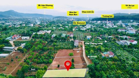 dat-khu-pho-bach-dang-thi-tran-nam-ban