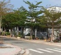 ban dat goc 2 mat tien doi dien trung tam thuong mai khu tdc long son gia dau tu