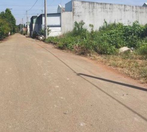 ban lo dat ngop 800 trieu mat tien duong nhua 8m tai hoa long tp ba ria