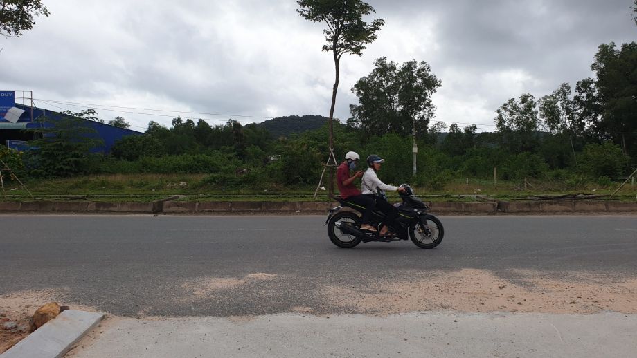 ban 123m2 so hong rieng dat suoi may phia nui gia 15 ti